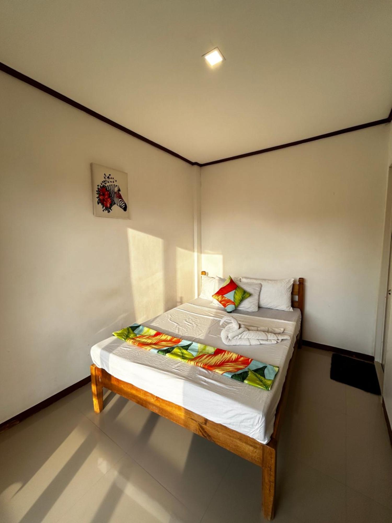 אל נידו Brenmariel Tourist Inn מראה חיצוני תמונה
