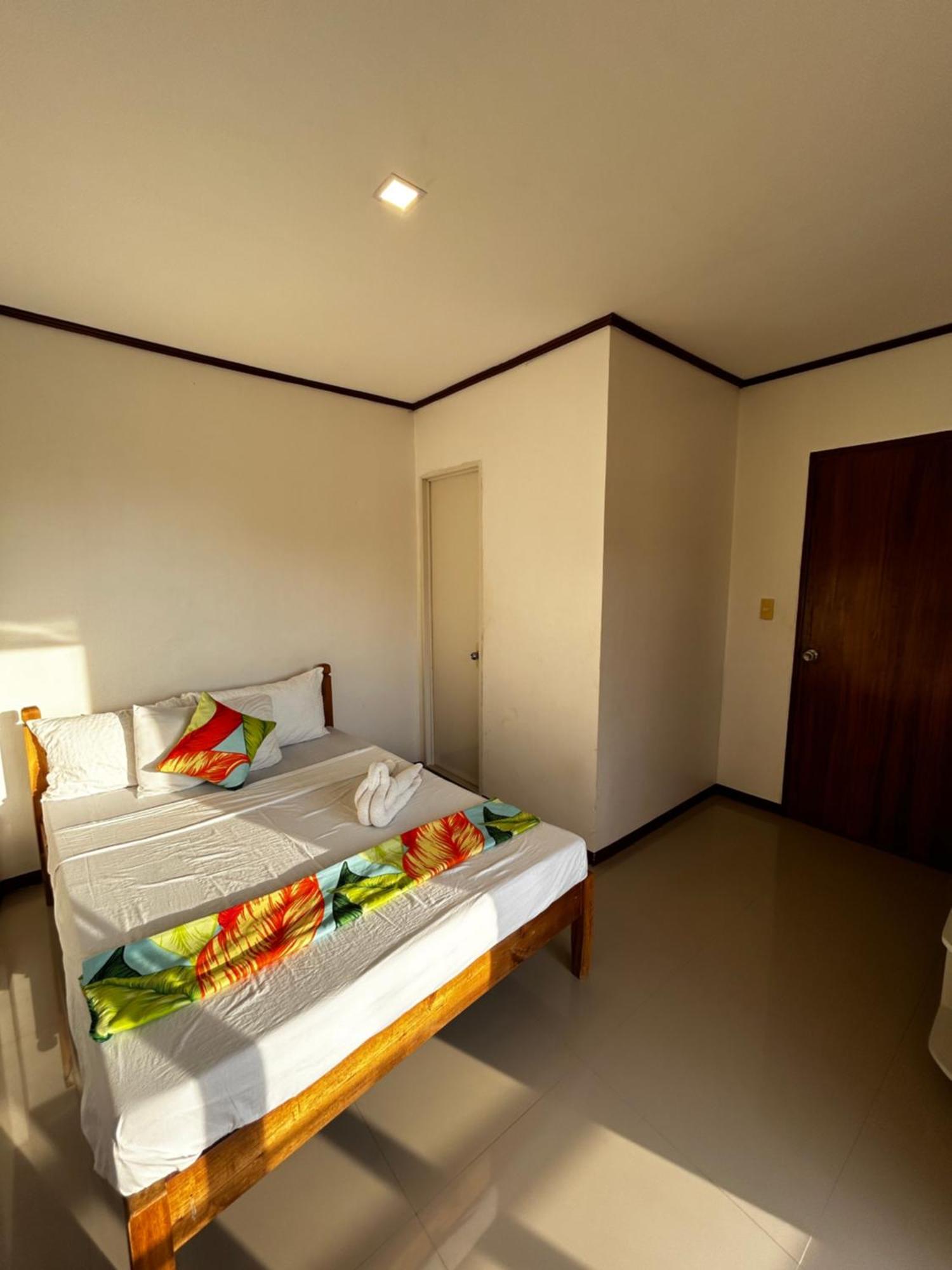 אל נידו Brenmariel Tourist Inn מראה חיצוני תמונה